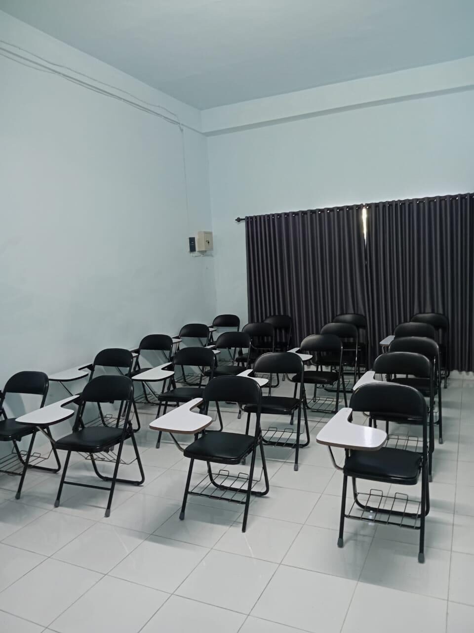 Classroom and candidate briefing room